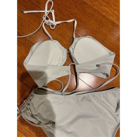 Victoria’s Secret Metallic Winter Ice Blue Bikini Set Top S, Bottom Sz M - Picture 9 of 10